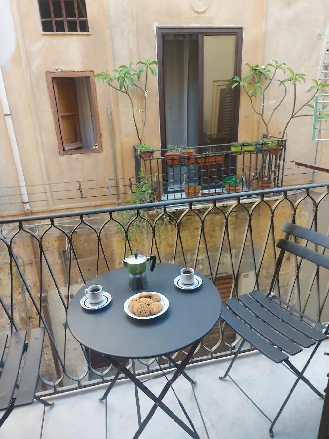Albergheria House Apartment In The Old Town Palermo