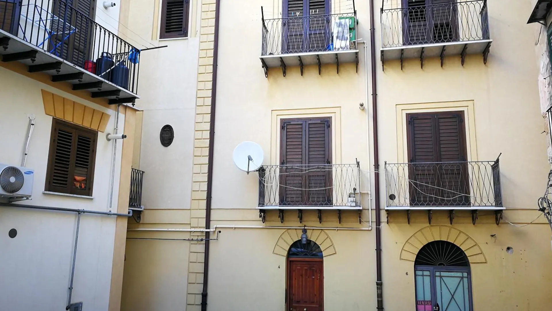 Albergheria House Apartment In The Old Town Palermo Italy